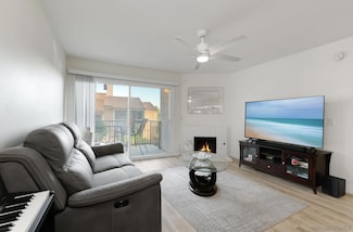 6877 Caminito Mundo Unit 25, San Diego, CA 92119