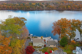 70 Lakeview Dr, Holmes, NY 12531