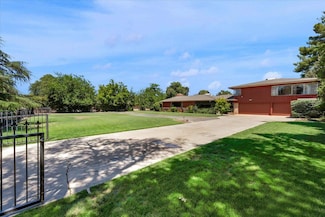 5481 E Geary St, Fresno, CA 93727