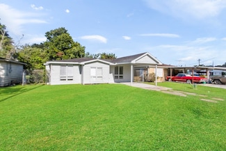 208 Preston St, La Marque, TX 77568