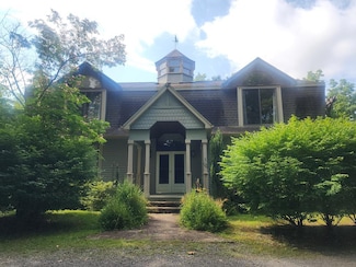 11521 Old Town Rd, Huntingdon, PA 16652