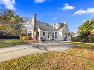 266 Algonquin Ave, Mashpee, MA 02649