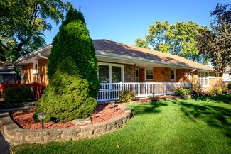 9020 S 84th Ct, Hickory Hills, IL 60457