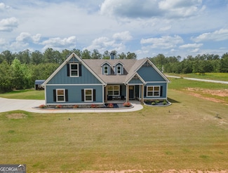 296 Beavers Rd, Grantville, GA 30220