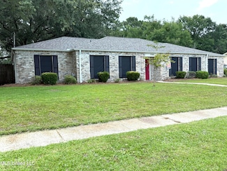 1606 Woodhaven St, Pascagoula, MS 39581