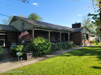 851 Phillips St, Stroudsburg, PA 18360