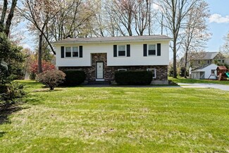 36 Christina Dr, Schenectady, NY 12303