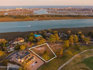 1400 Landfall Dr, Wilmington, NC 28405
