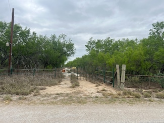 1057 Midway, Carrizo Springs, TX 78834
