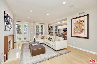 121 N Almont Dr Unit 103, Beverly Hills, CA 90211