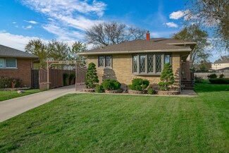 8106 W Strong St, Norridge, IL 60706
