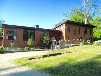 226 Ray Rd, Henniker, NH 03242