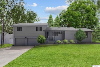 10615 Martha St, Omaha, NE 68124