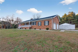 22194 Storys Station Rd, Courtland, VA 23837