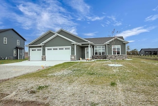 N8034 Oakwood Dr, Sherwood, WI 54169