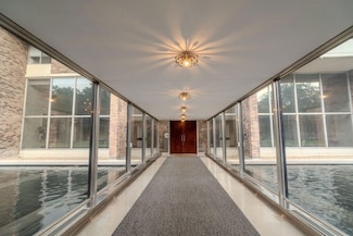 1000 Urlin Ave Unit 2002, Columbus, OH 43212