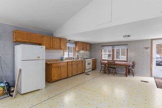 430 Middle Rd, Milton, VT 05468