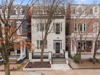 2905 W Grace St, Richmond, VA 23221