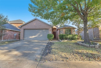 2050 Lake Trail Dr, Heartland, TX 75126