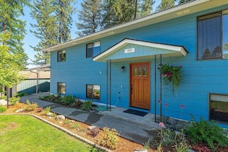 535 W Ash St, Newport, WA 99156