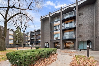6800 N California Ave Unit 4H, Chicago, IL 60645