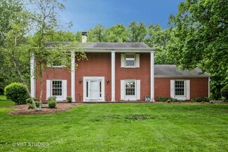 945 Willow Ln, Sleepy Hollow, IL 60118
