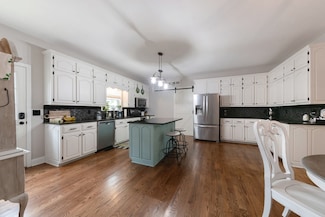 114 Deerview Dr, Columbia, TN 38401