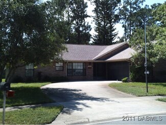 204 Quaker Ridge Dr, Daytona Beach, FL 32119