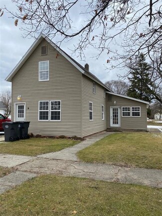 9 W Pearl St, Hamlet, IN 46532