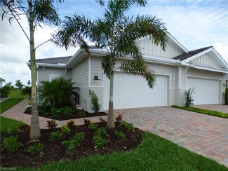 14724 Edgewater Cir, Naples, FL 34114