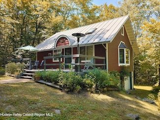 249 High St, Phoenicia, NY 12464