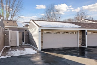2731 MacKubin St Unit 31, Roseville, MN 55113