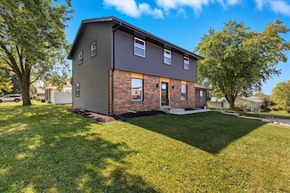 5801 W Allwood Dr, Franklin, WI 53132