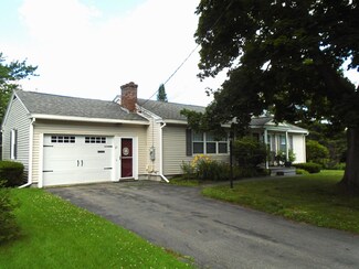 21 Glen Ave, Waterville, ME 04901