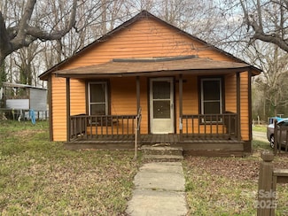 1128 Rosehill Dr, Lincolnton, NC 28092