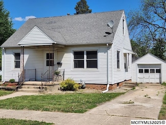 722 3rd St SW, Mason City, IA 50401