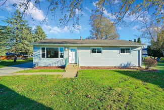 1109 W Center St, Lake City, MN 55041
