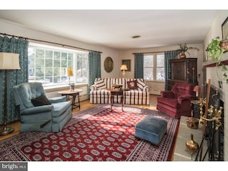 125 Keeley Ave, Doylestown, PA 18901