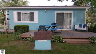 3651 E Shore Dr, Weidman, MI 48893