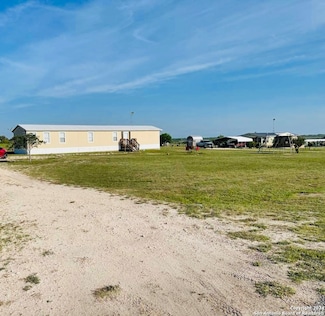 689 County Road 3031, Orange Grove, TX 78372