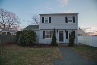 10 Cosett Rd, Warwick, RI 02886