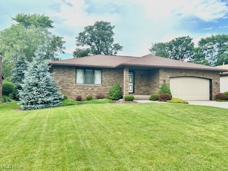 3400 Panama Dr, Cleveland, OH 44134
