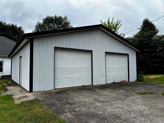 902 E Walnut St, Washington, IN 47501