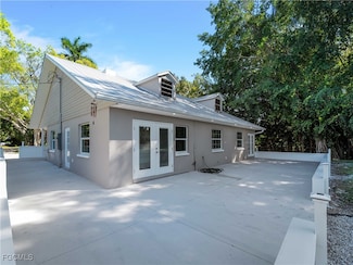 1313 Driftwood Dr, North Fort Myers, FL 33903