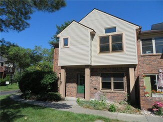 9508 Maple Way, Indianapolis, IN 46268
