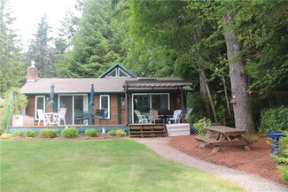 721 E Lakeland Dr, Allyn, WA 98524