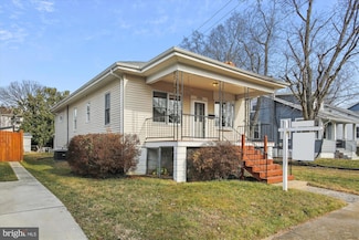 3129 8th St N, Arlington, VA 22201