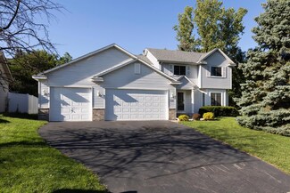 12600 Sandy Point Rd, Eden Prairie, MN 55347