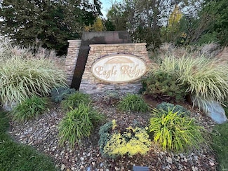 2 Eagle Point, Elkhart, IN 46517