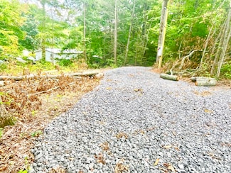 1243 Sourwood Honey Dr, Sevierville, TN 37876